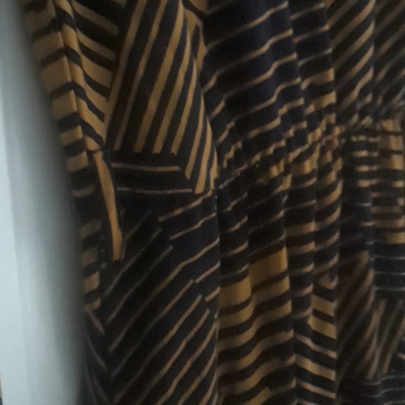 Pattern Dress - Picture 2 of 4